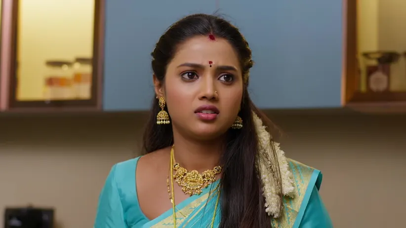Ishika and Paru Target Ganga