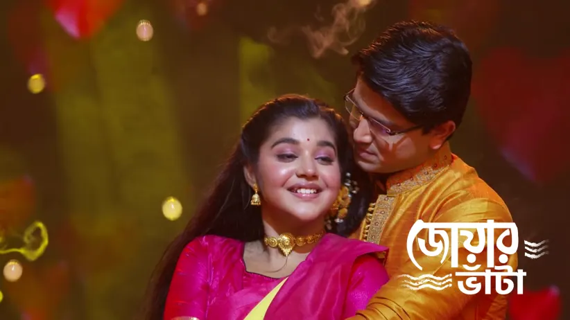 The Banerjees Enjoy the 'Pithepuli' Festival