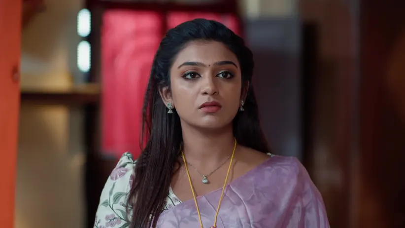 Durga Calls a Lawyer for Vijayashanthi’s Divorce