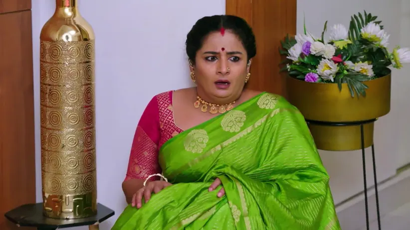 Madan Is Shocked By Savitri's Warning