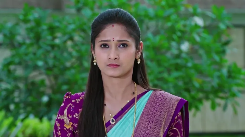 Maya Takes an Extreme Step - Naa Ninna Bidalaare