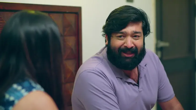 Manoj Shares His Woes with Haritha - Manathe Kottaram