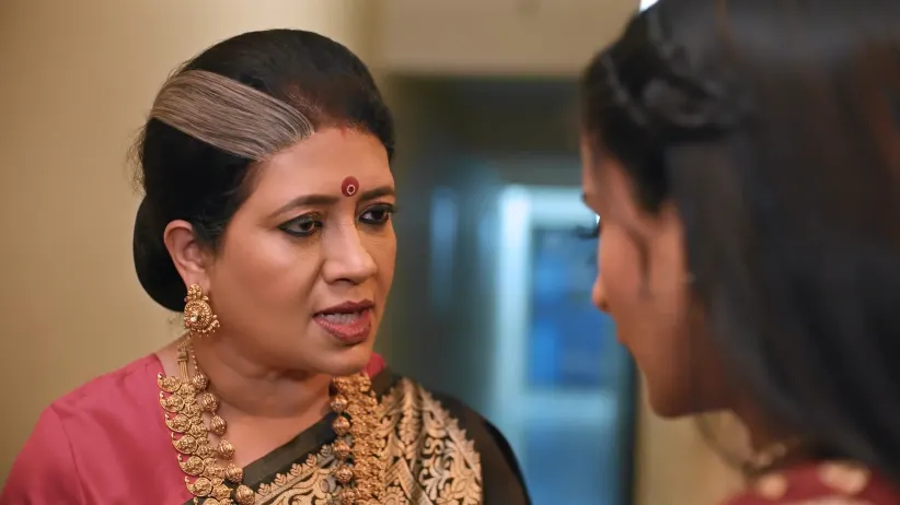 Kamini Reveals Something Shocking to Chanda - Saru