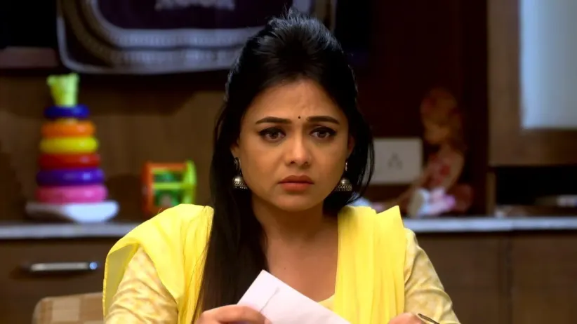 Aajoba's Call Makes Neha Emotional