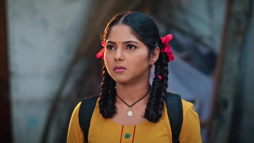 Hrishi Asks Kamali to Focus on Studies - Kamali