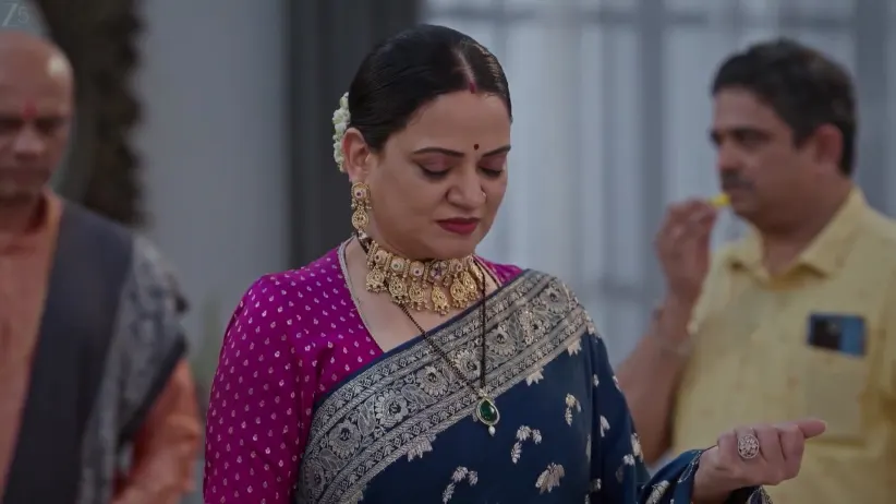 Manjiri Worries about Ananya's Disappearance - Tula Japnar Aahe