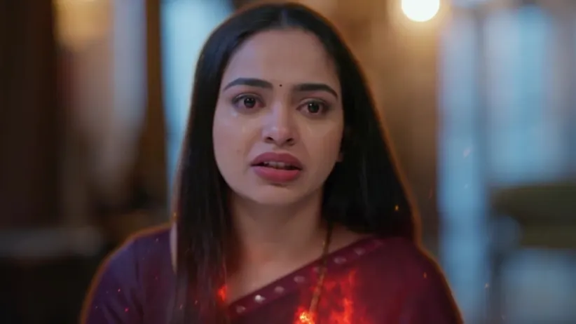 Ambika Opens Up in front of Manjiri - Tula Japnar Aahe