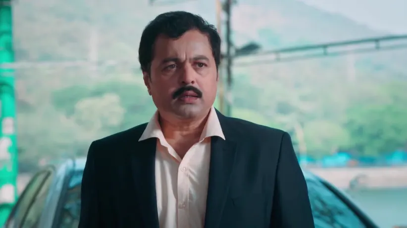 Adhira Expresses Her Anger to Rohan - Veen Doghatli Hi Tutena