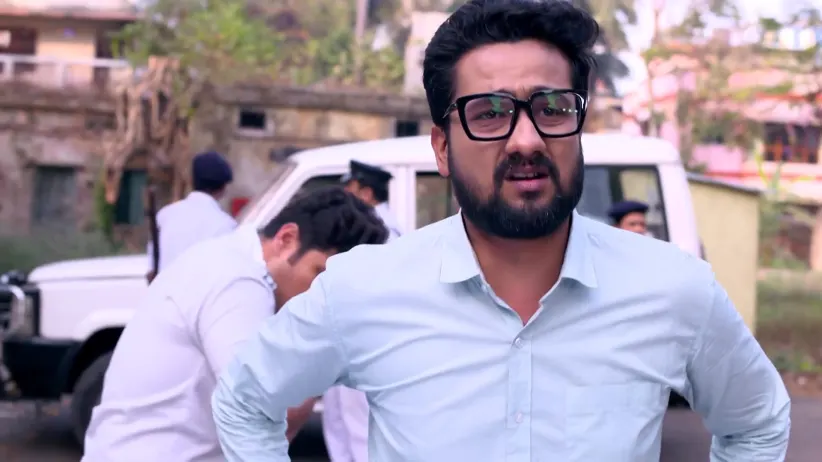 Adi Learns about Anondi's Kidnapping - Anondi