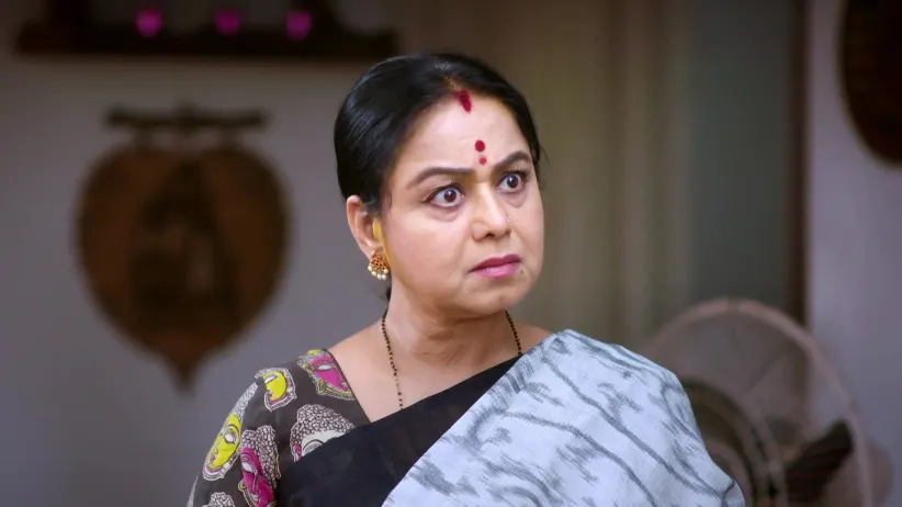 Vatsala Tells Deepa about Chirag's Arrival - Brahmagantu