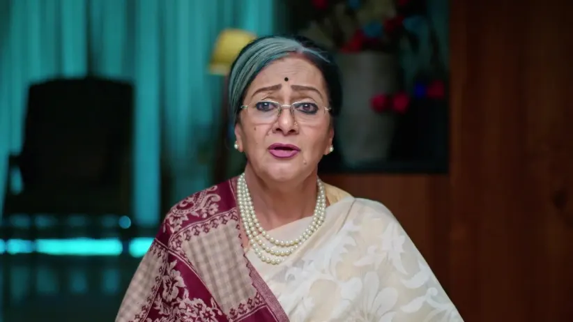 Mahalakshmi Remains Unaware of Ramesh's Act - Karna