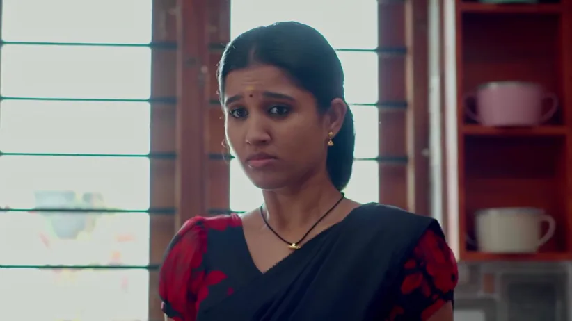 Ramadevi Has a Word with Bhadran - Chembarathy