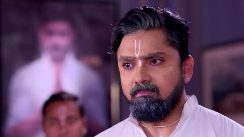 Shakyajit Removes His Disguise - Tui Amar Hero