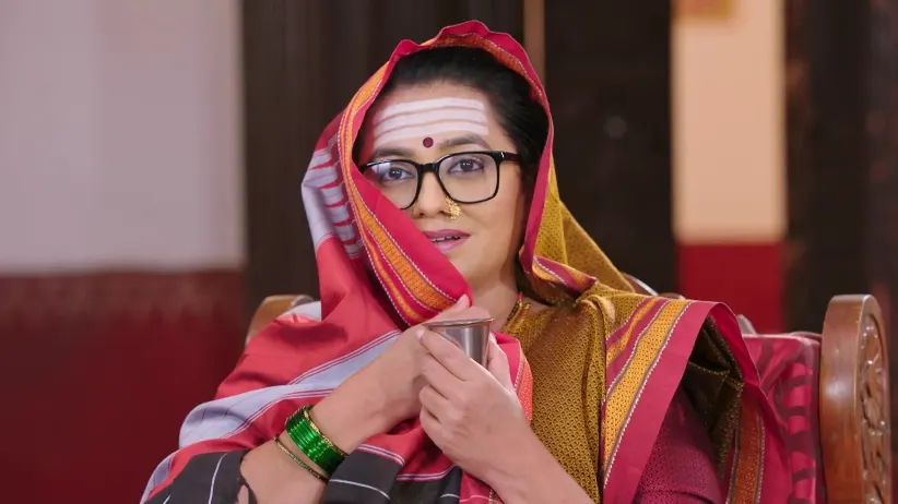 Janaki Offers to Cook for Subbu's Family