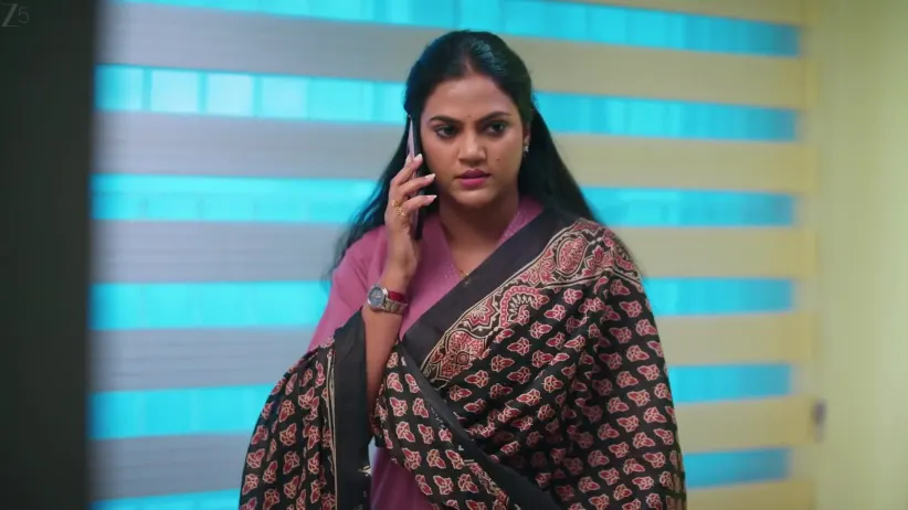 Malli Confronts Sunil - Amruthadhaare