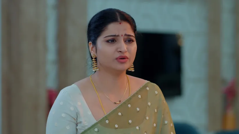 Vijayashanthi Fakes a Snakebite