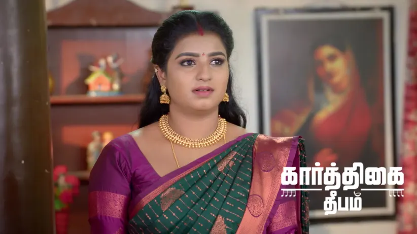 Chamundeshwari Agrees to Unveil Abhirami's Statue