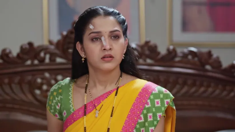 Ambika Tells Meera about Narmada's Conspiracy