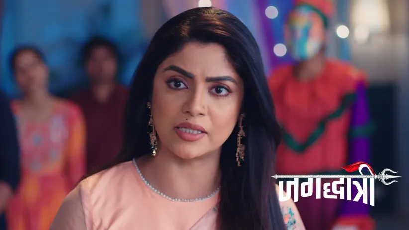Jagadhatri Introduces Sharad to Gunjan