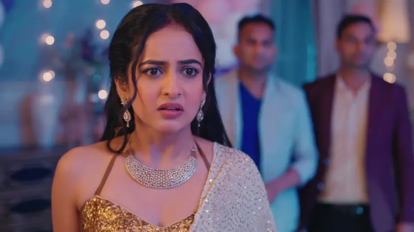 Musa's Goon Points a Gun at Gunjan's Head