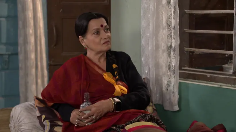 Malaika Gives Chamchi a Piece of Advice