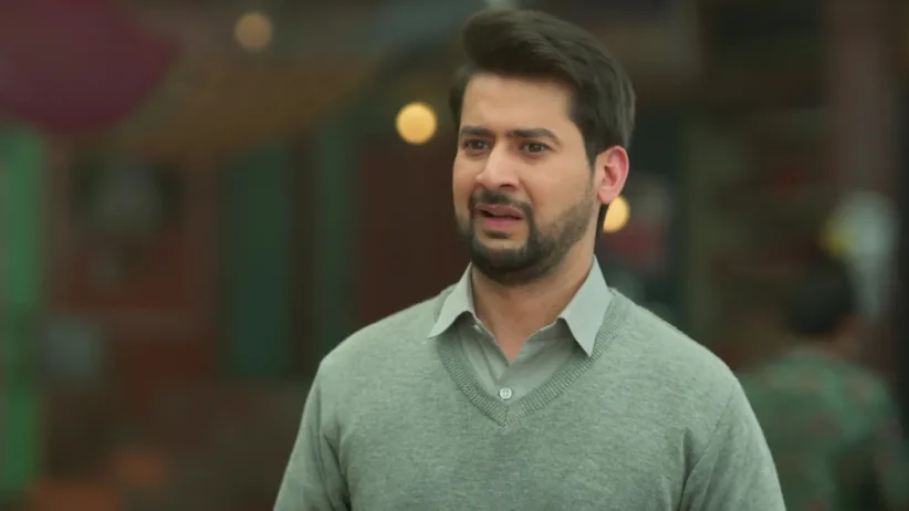 Jeetu Suggests Latika a Place to Hide - Gharwali Pedwali