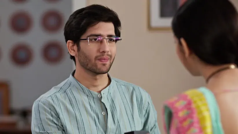 Atharva Gives Meera a Surprise