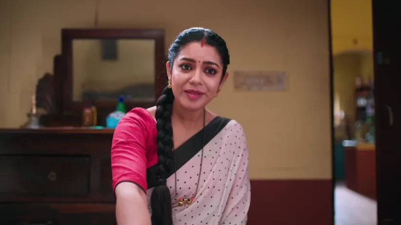 Bhoomika Supports Goutham’s Decision - Amruthadhaare