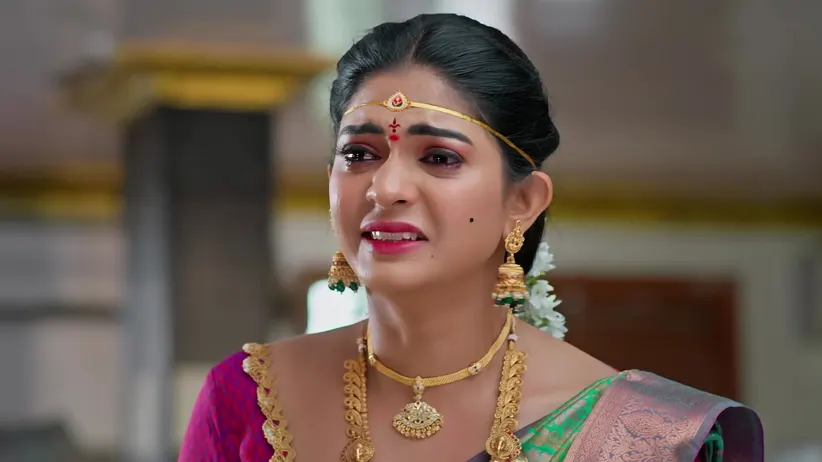 Anjali Witnesses Saraswathi's Accident