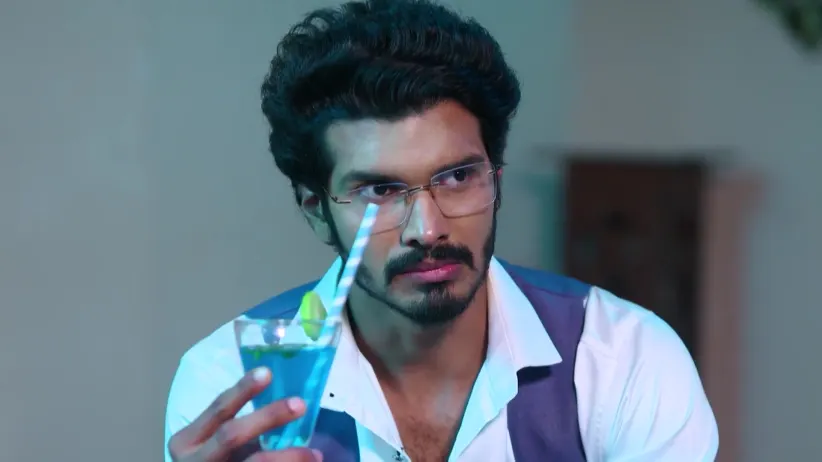 Abhi Remembers Mani - Tu Khara Mun Chaai