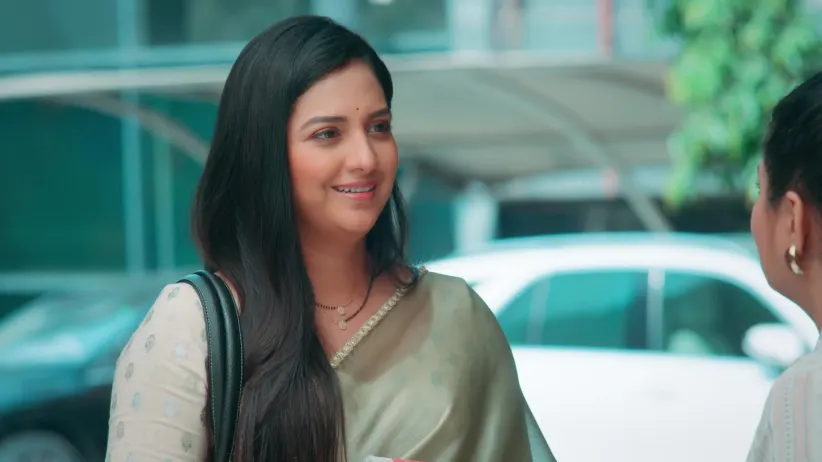 Nikita Refuses To Take Help from Swanandi - Veen Doghatli Hi Tutena