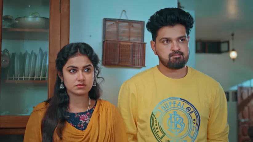 Muthassi Has a Word with Varun - Snehapoorvam Shyama