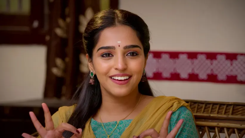 Jeeva Warns Meenakshi about Her Manager