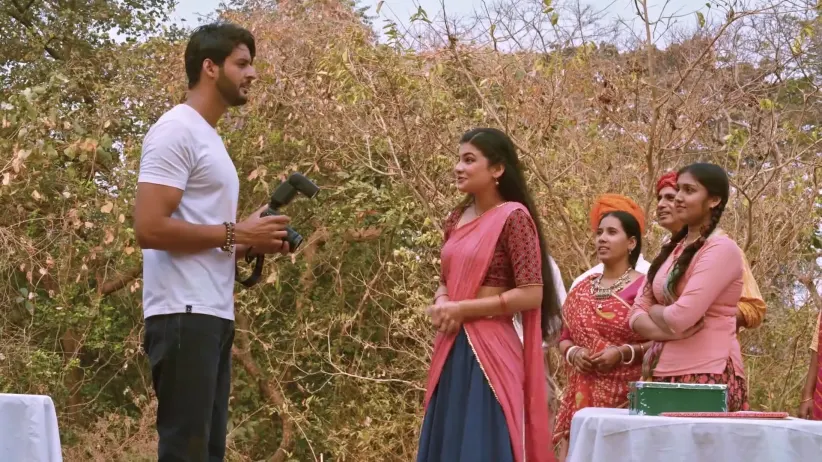 Saru Helps Ved Win the Challenge - Saru