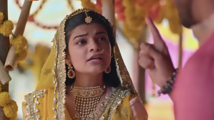 Saru Performs the Shoe-hiding Ritual - Saru