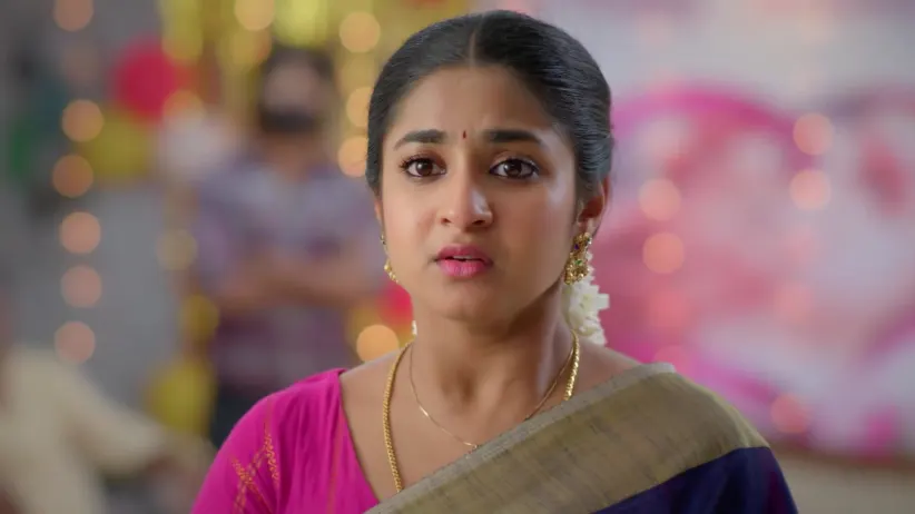 Indhu Reassures Suguna - Chinnan Siru Kiliye