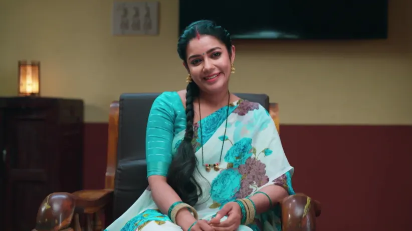 Malli Says Yes to Marriage - Amruthadhaare