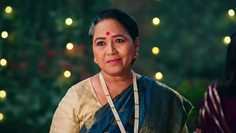Kamali Asks Sadhana to Perform the Puja