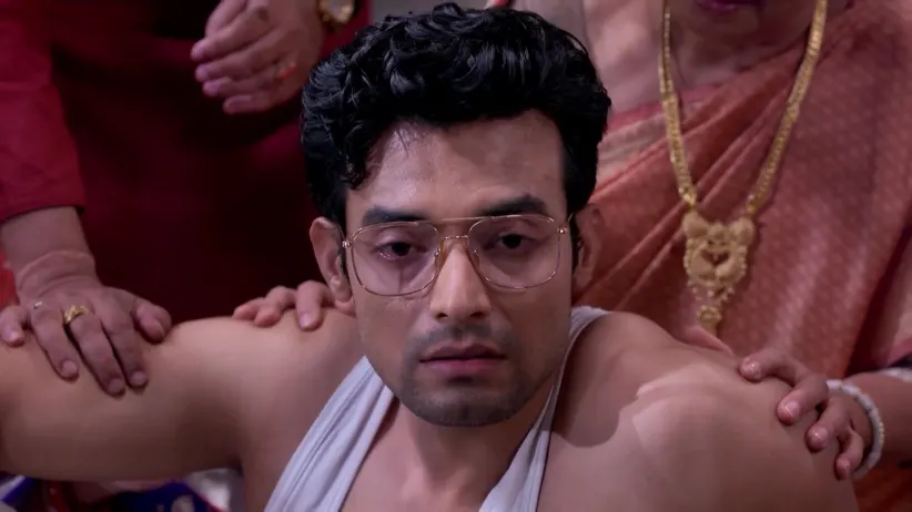 Aniket Learns about Shyamoli's Medical Treatment