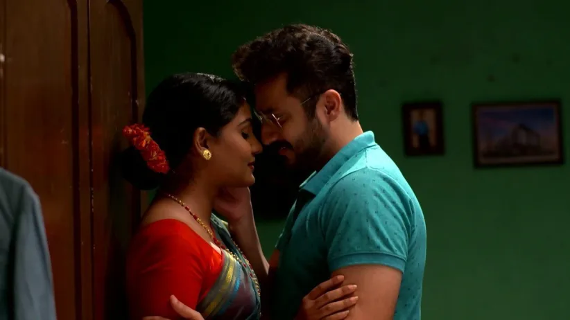 Sarita Misbehaves with Kaveri