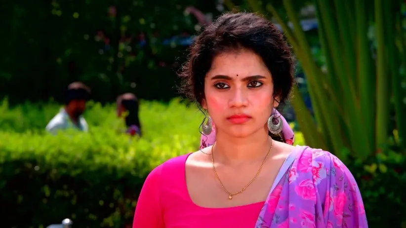 Radhika Falls Into Rajani's Trap
