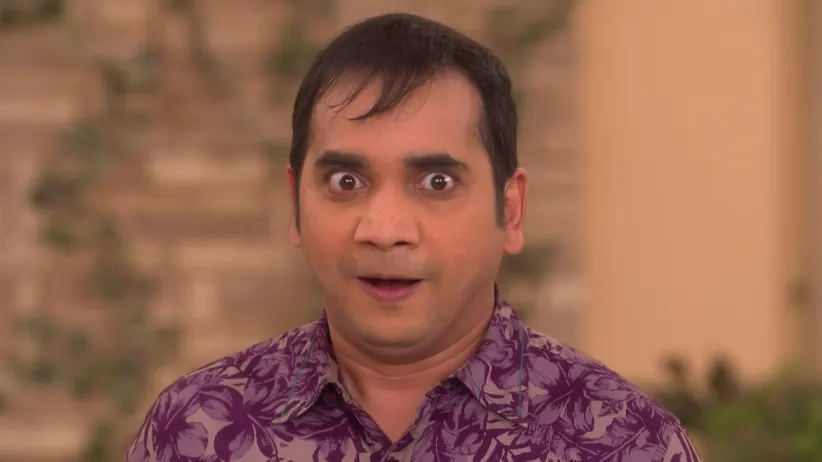 Vibhuti installs a chip in Manmohan's glasses - Bhabi Ji Ghar Par Hai