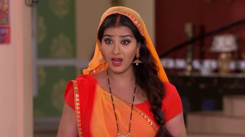 Anita stops Vibhuti from eating sweets - Bhabi Ji Ghar Par Hai