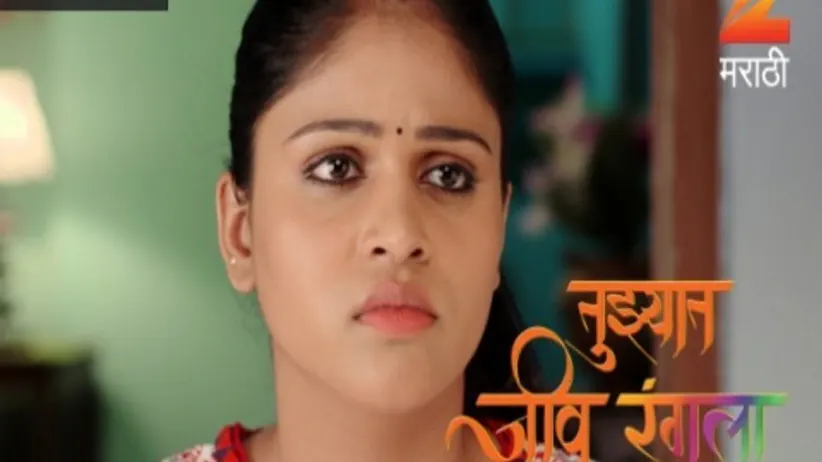 Nandita Tries to Show Rana Pictures of Girls