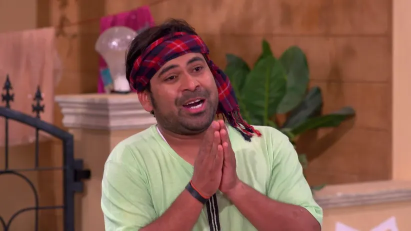 Manmohan burns Anita's mother's sari - Bhabi Ji Ghar Par Hai