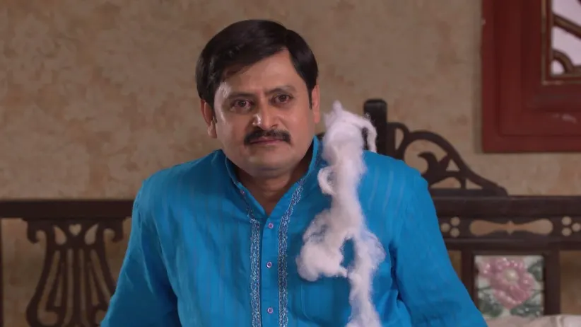 Vibhuti gives Angoori a transmitter for safety - Bhabi Ji Ghar Par Hai
