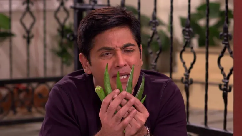Angoori plans to make an okra dish for Vibhuti - Bhabi Ji Ghar Par Hai