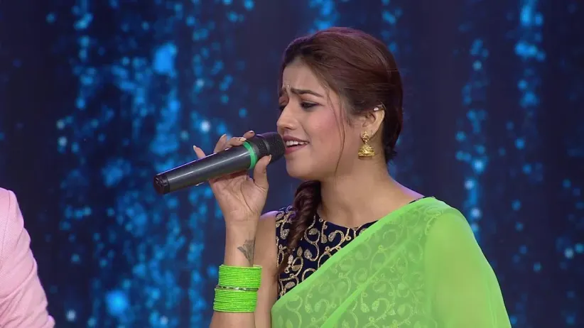 Juilee and Rohit's Fantastic Performance - Chala Hawa Yeu Dya – Highlights
