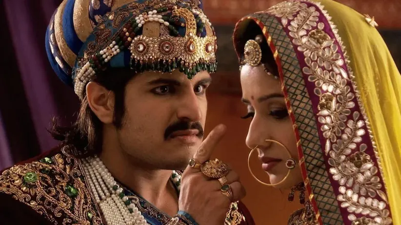 Adham tries to molest Moti - Jodha Akbar