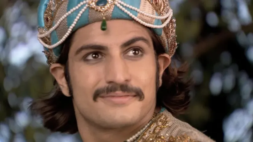 Jodha and Ruqaiya cross paths - Jodha Akbar